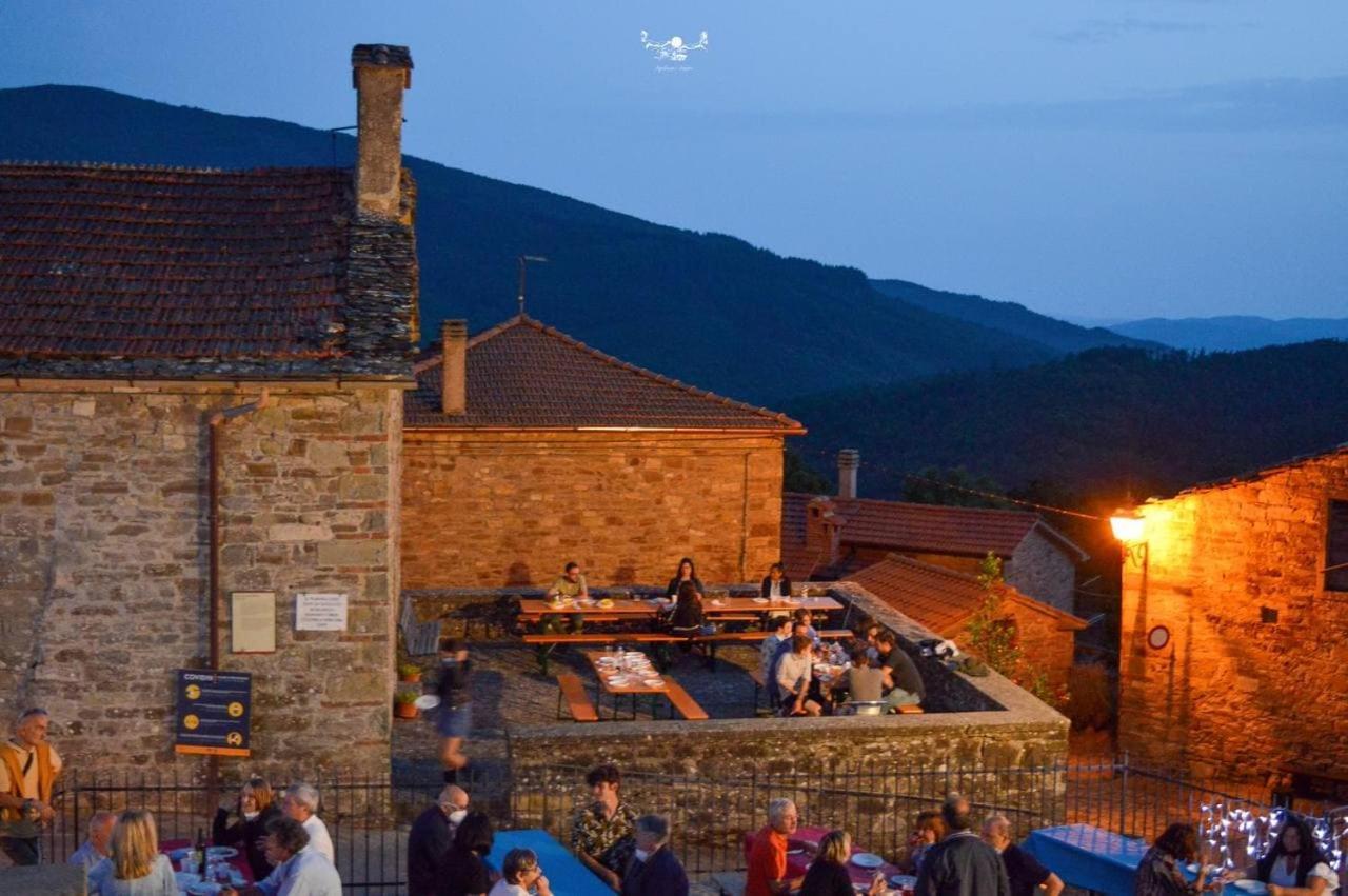 Agriturismo Vezzano Chiusi della Verna Eksteriør billede